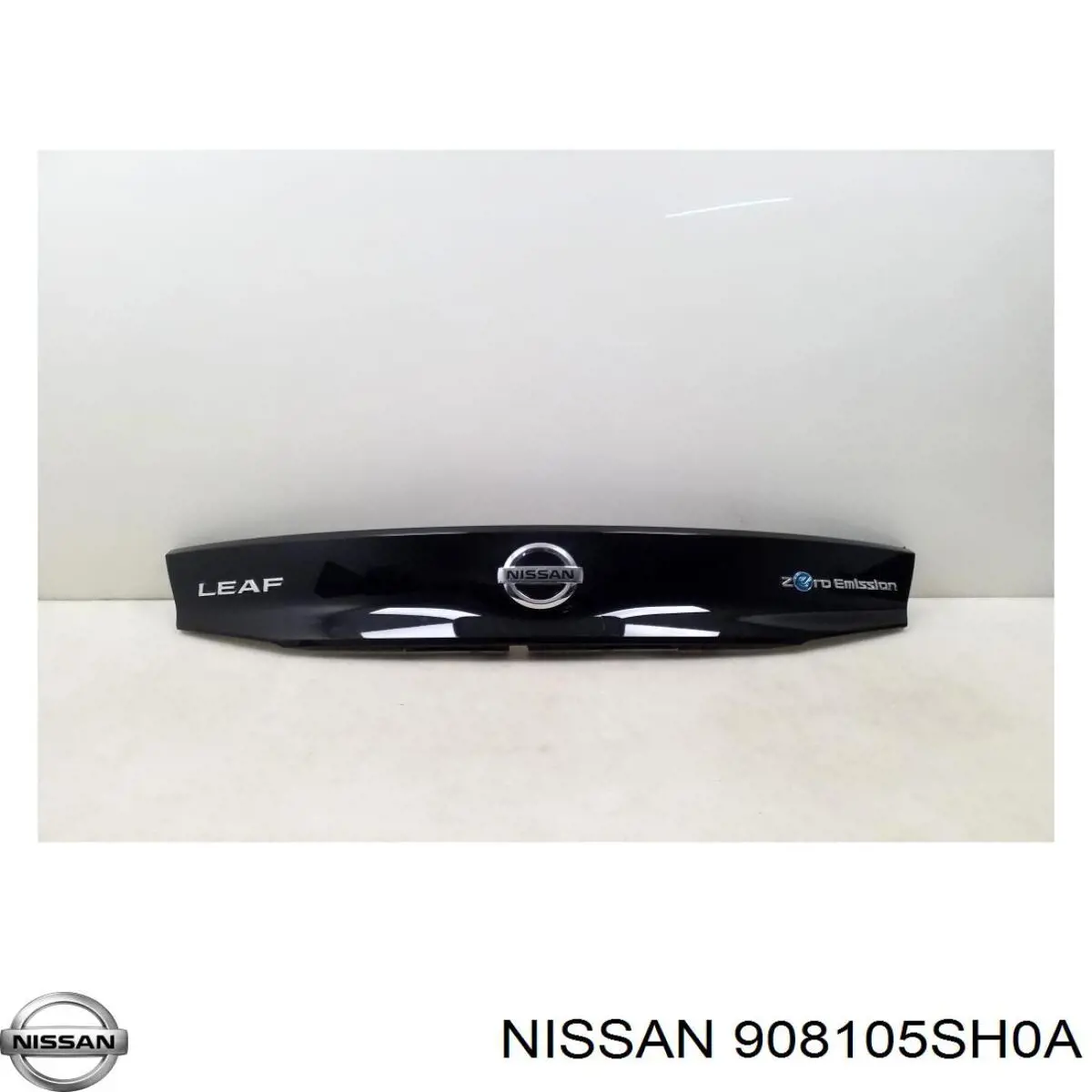 908105SH0A Nissan/Infiniti Накладка на кришку багажника