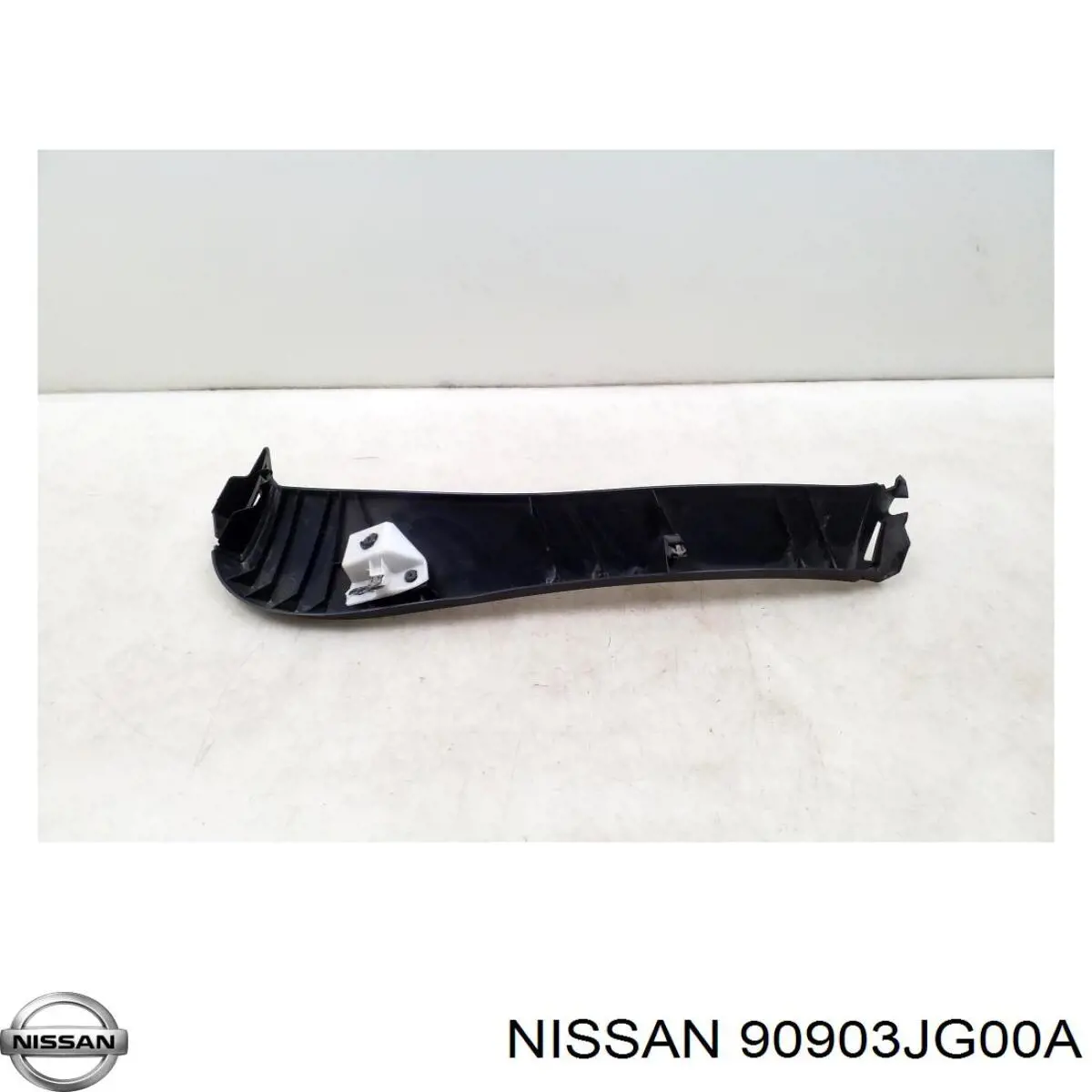 90903JG00A Nissan/Infiniti Облицювання багажника п'ятих дверей