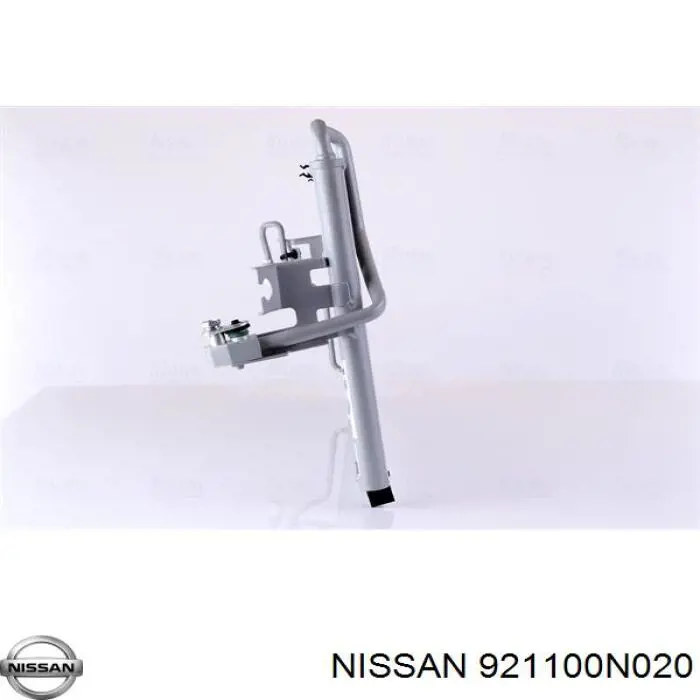 Радіатор кондиціонера 921100N020 Nissan/Infiniti