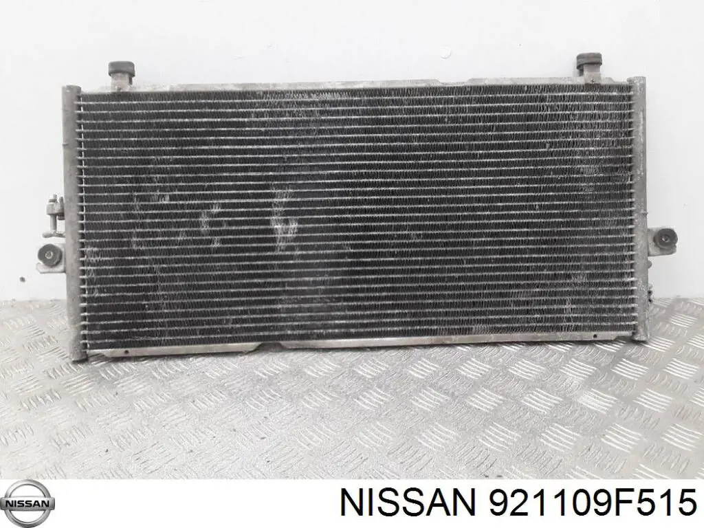 Конденсатор кондиціонера Nissan/Infiniti 921109F515 ціна, від 18.83 USD