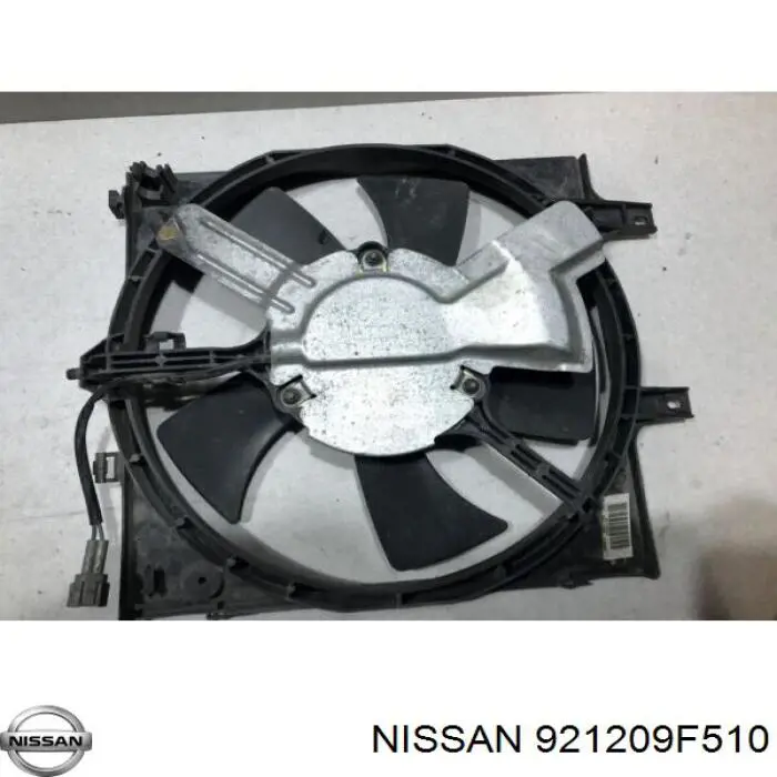 Дифузор радіатора кондиціонера, в зборі з крильчаткою і двигуном Nissan Primera (P11) (Нісан Прімера)