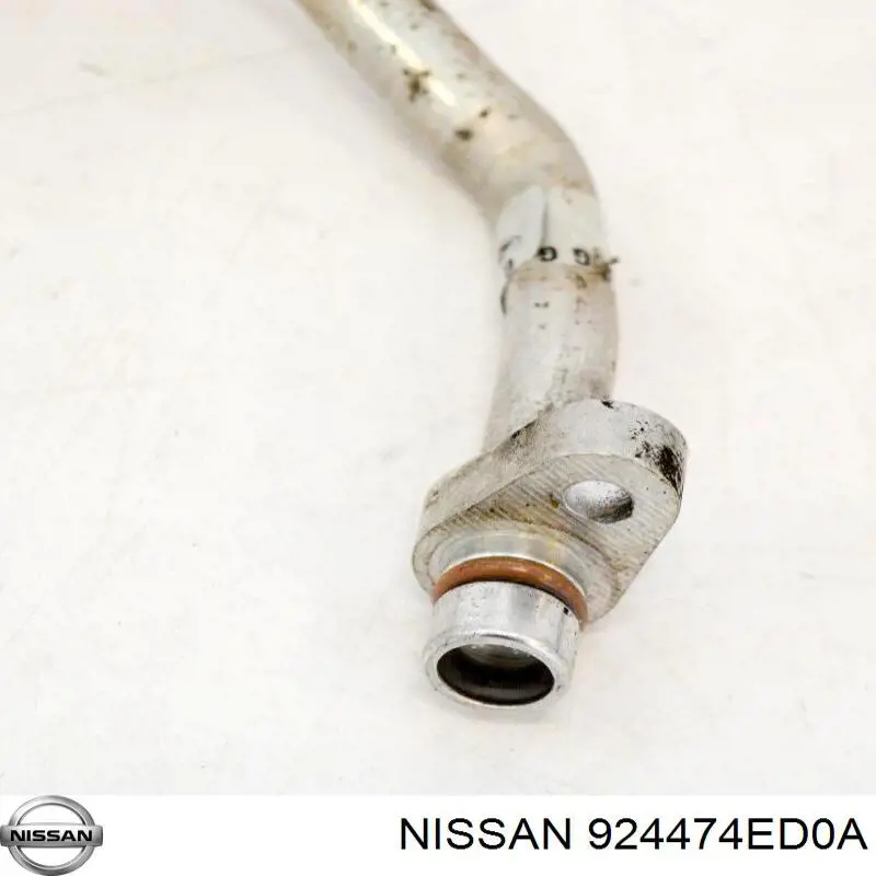 924474ED0A Nissan/Infiniti Шланг кондиціонера, від компресора до радіатора