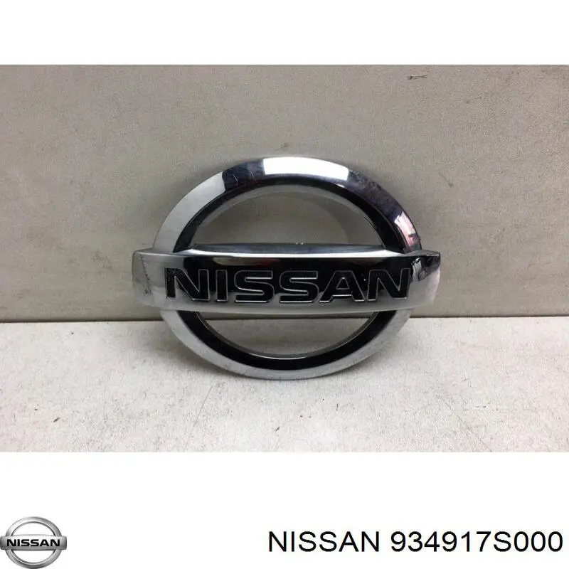 Емблема кришки багажника 934917S000 Nissan/Infiniti