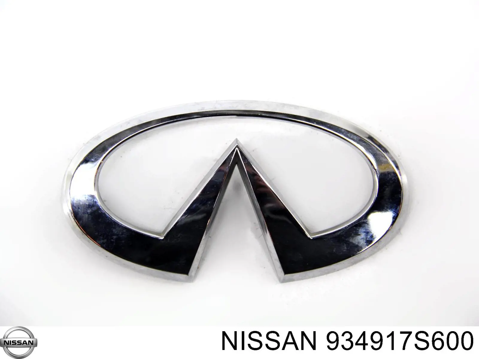 Емблема кришки багажника 934917S600 Nissan/Infiniti
