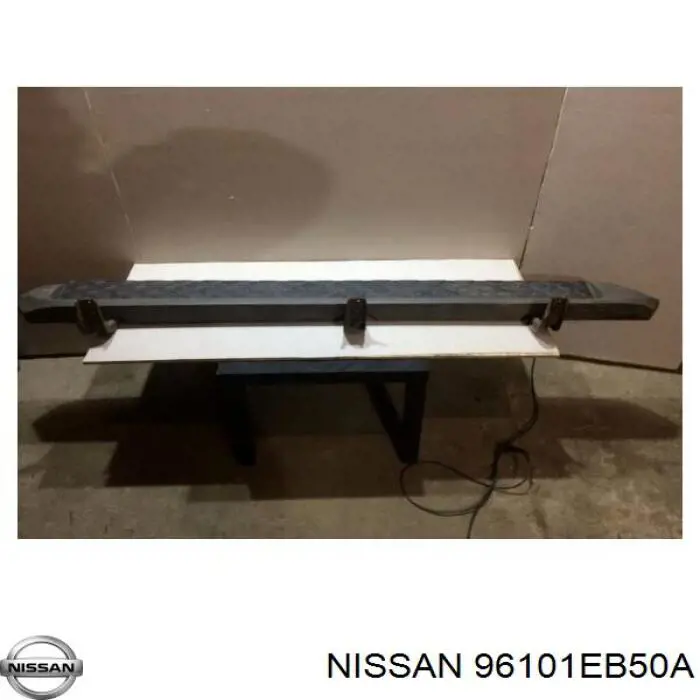 96101EB50A Nissan/Infiniti Накладка на поріг ліва