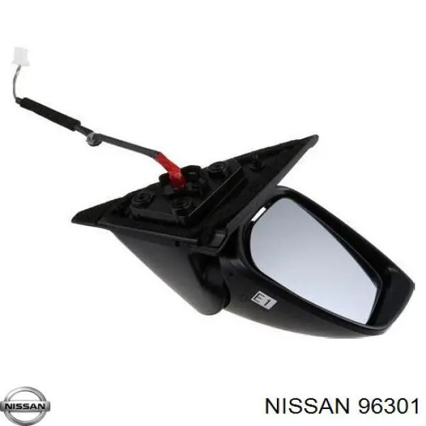 Наружное зеркало на Nissan Primera P10