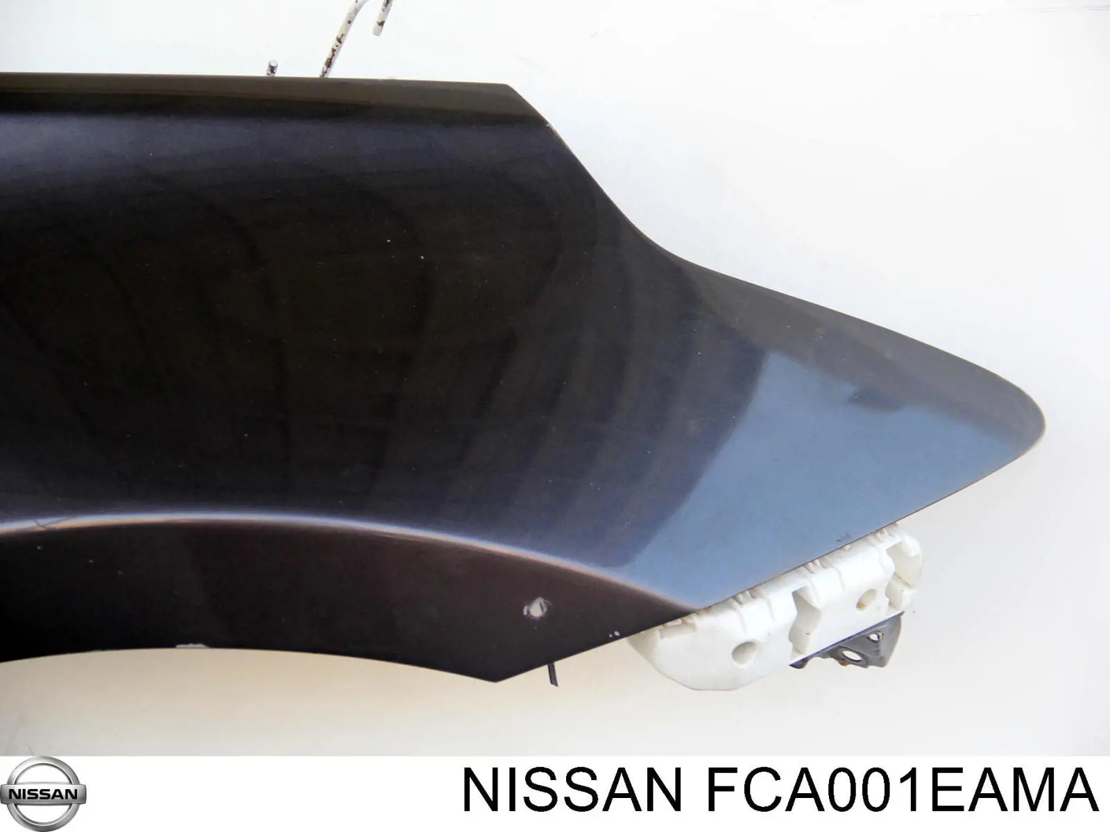 Крила FCA001EAMA Nissan/Infiniti