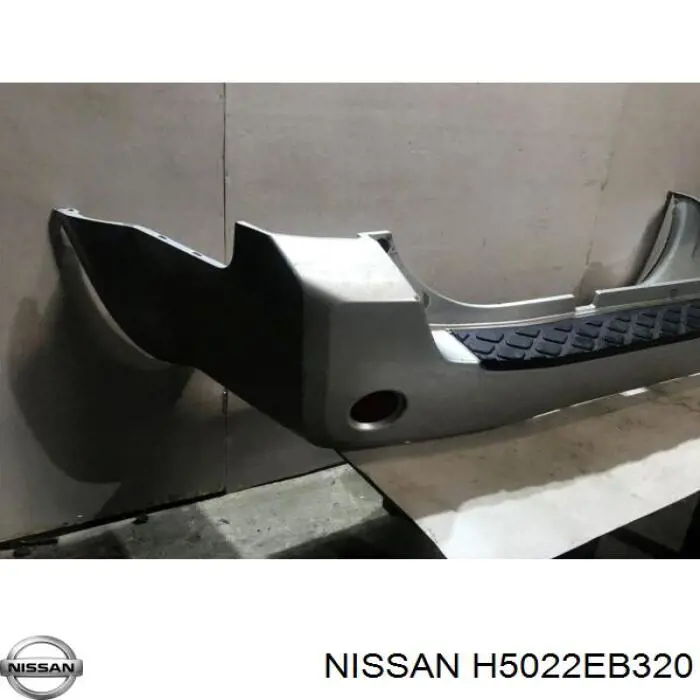 H5022EB320 Nissan бампер задній