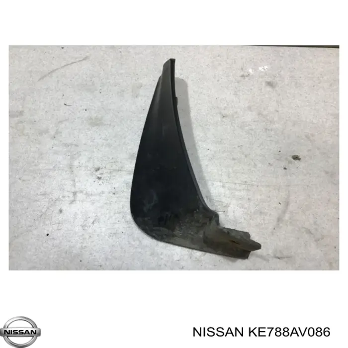 Купити Бризковики задні Nissan Primera  P12