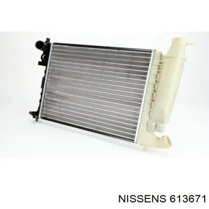 Радіатор основний Nissens 613671 ціна, від 60.38 USD