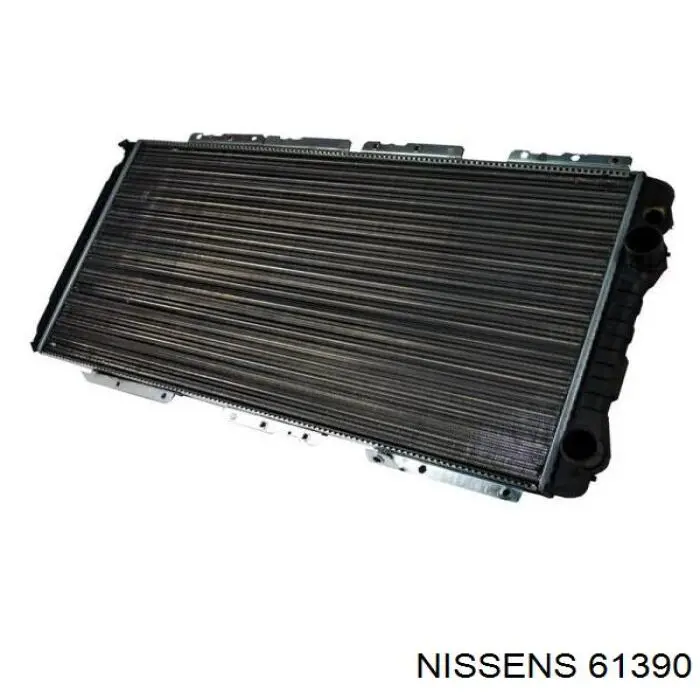 Радіатор основний Nissens 61390 ціна, від 87.80 USD