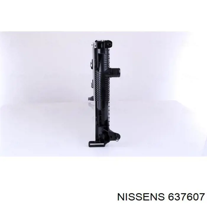 637607 Nissens радіатор охолодження двигуна