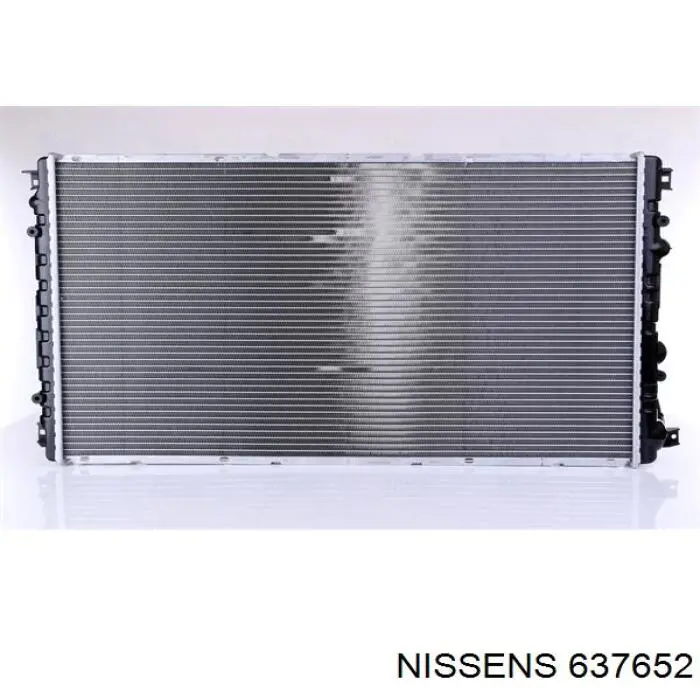 Радіатор охолодження Nissens 637652