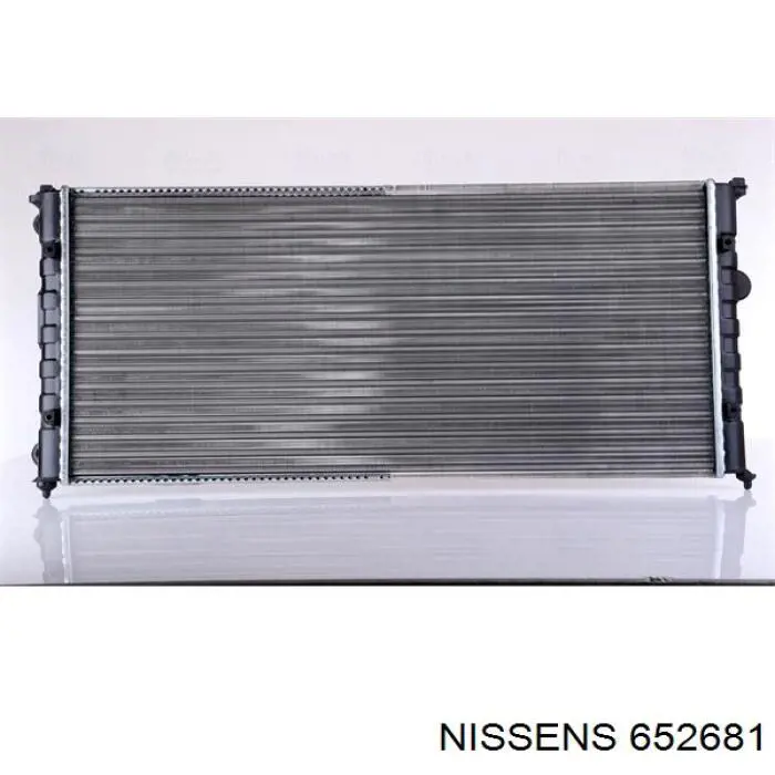 652681 Nissens радіатор охолодження двигуна