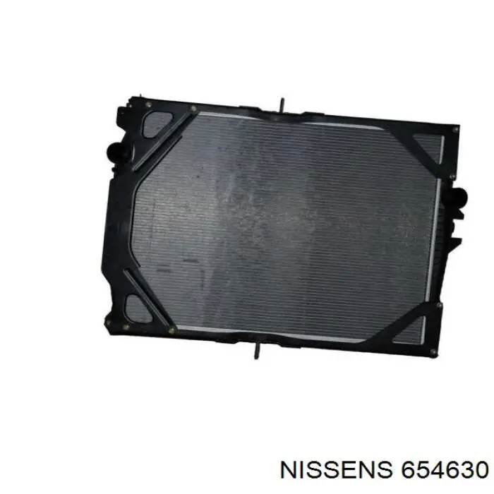 654630 Nissens Радіатор охолодження двигуна
