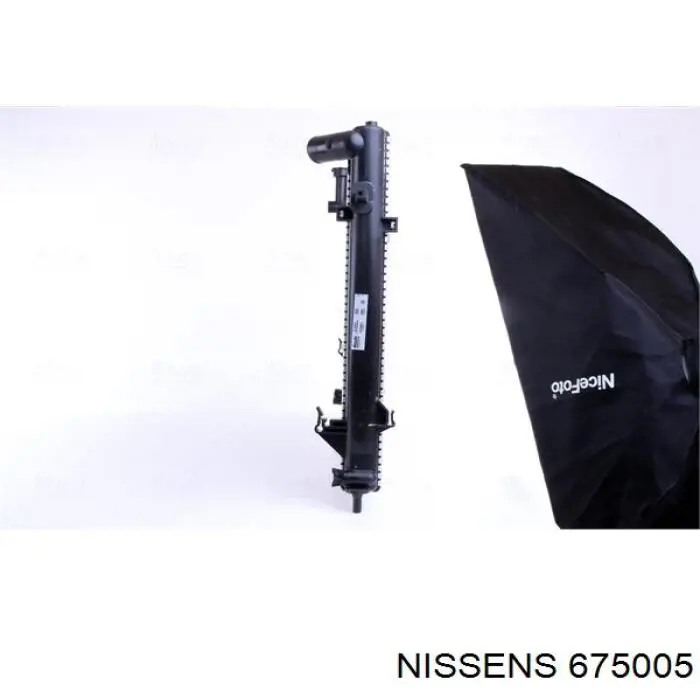 Радіатор основний Nissens 675005 ціна, від 122.93 USD