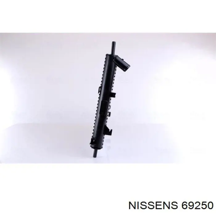 Радіатор основний Nissens 69250 ціна, від 34.94 USD