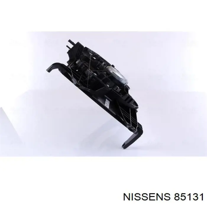 85131 Nissens дифузор радіатора охолодження, в зборі з двигуном і крильчаткою