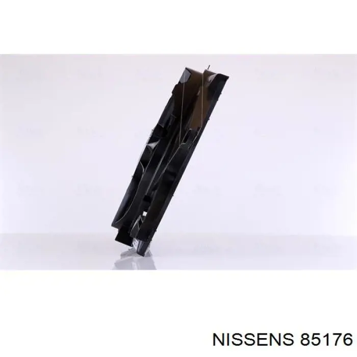 85176 Nissens дифузор радіатора охолодження, в зборі з двигуном і крильчаткою