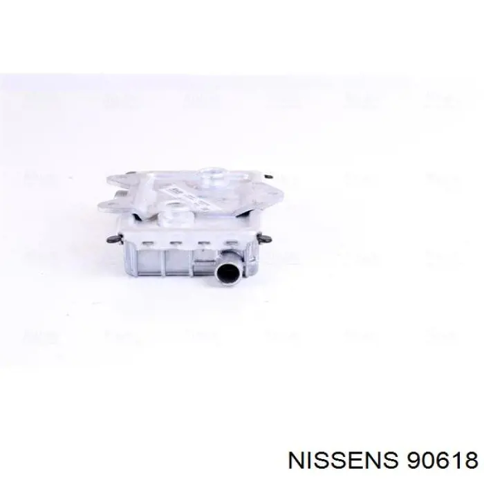 Радіатор масляний Nissens 90618 ціна, від 64.20 USD