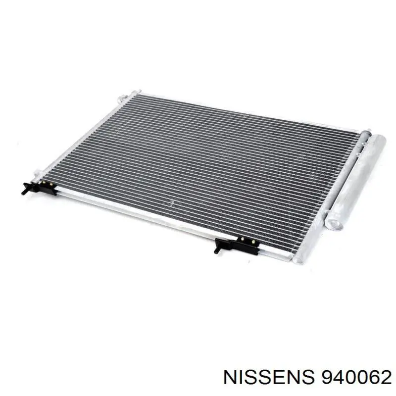 940062 Nissens радіатор кондиціонера