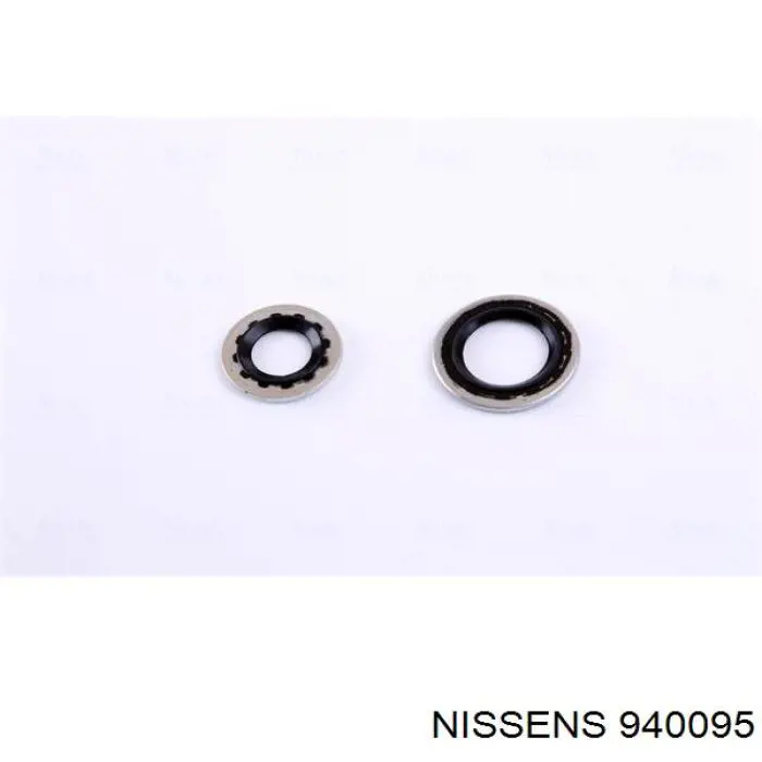 940095 Nissens радіатор кондиціонера