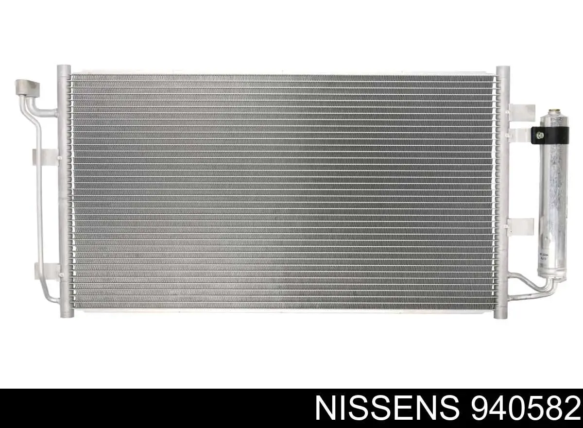 940582 Nissens радіатор кондиціонера