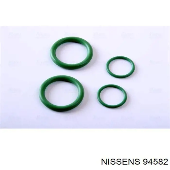 Радіатор кондиціонера 94582 Nissens