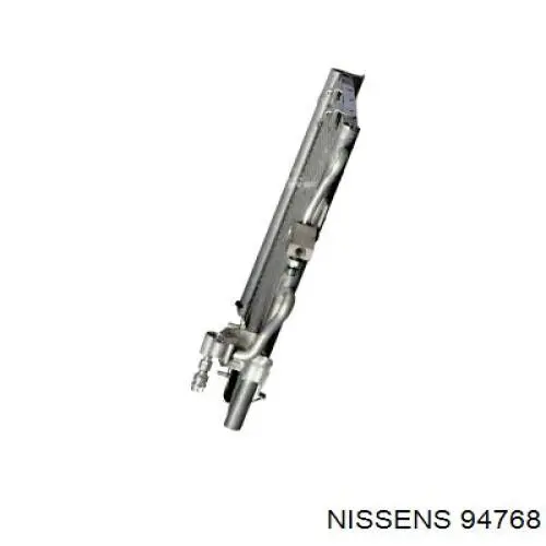 Радіатор кондиціонера 94768 Nissens