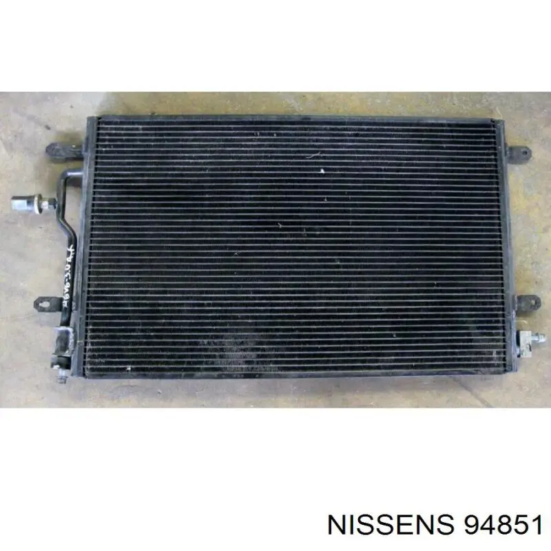 Радіатор кондиціонера 94851 Nissens