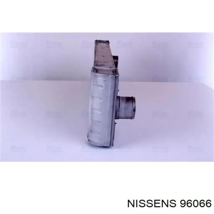 96066 Nissens радіатор интеркуллера