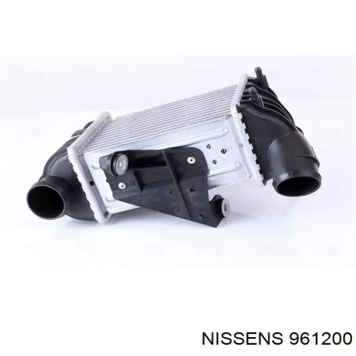 961200 Nissens радіатор интеркуллера