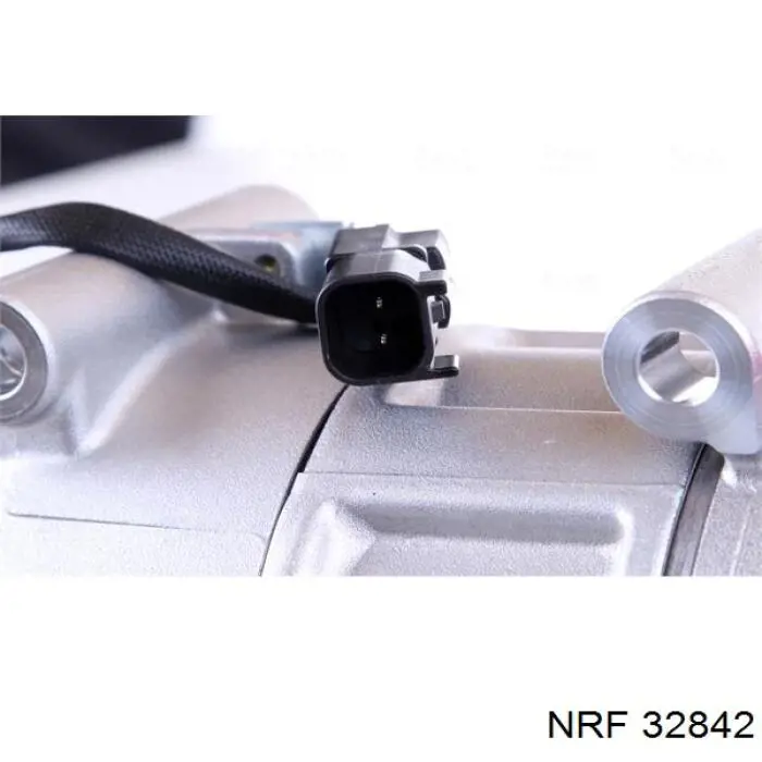 32842 NRF Компресор холодоагенту