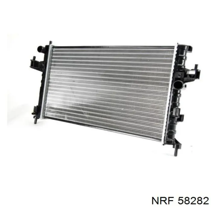 58282 NRF Радіатор охолодження двигуна