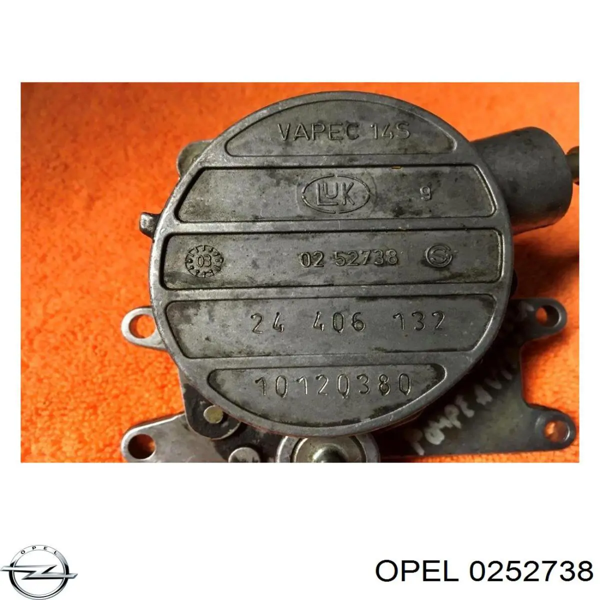 Вакуумний насос 0252738 Opel