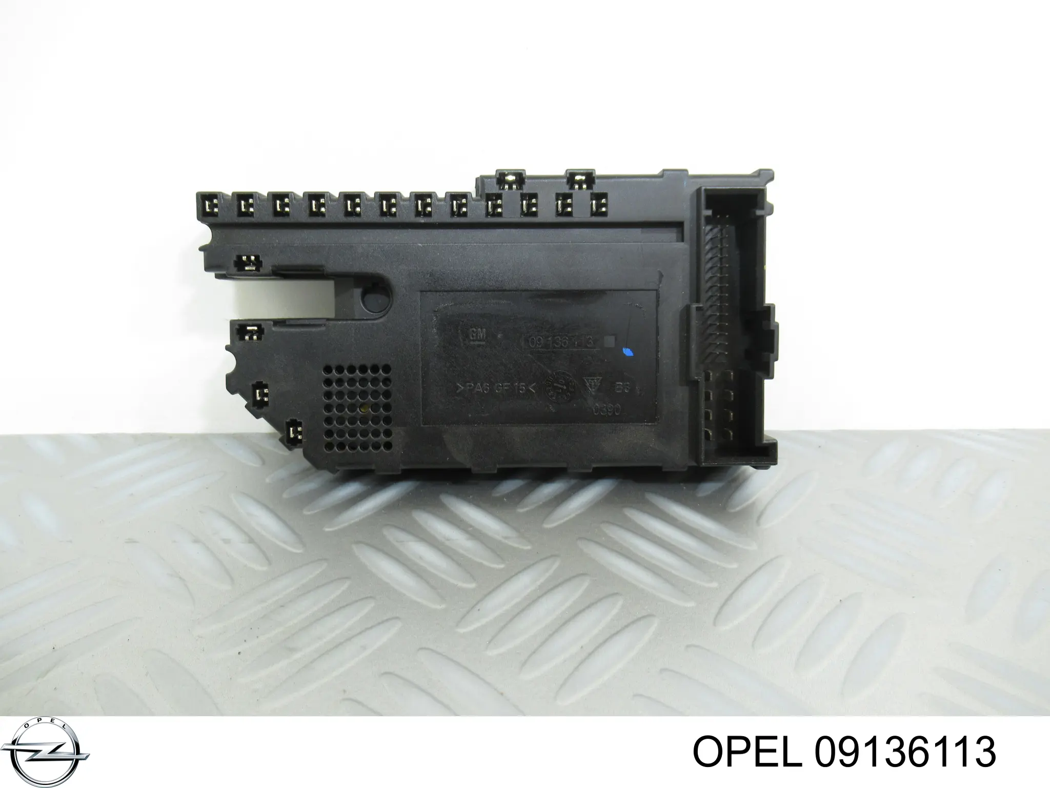 Купити 09136113 Opel 