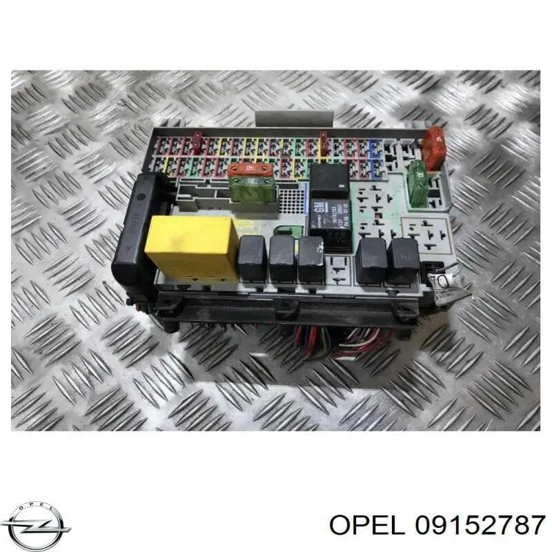 Монтажний блок Opel 09152787