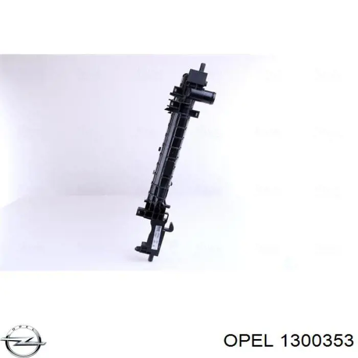 1300353 Opel радіатор охолодження двигуна