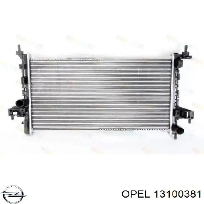 13100381 Opel Радіатор охолодження двигуна