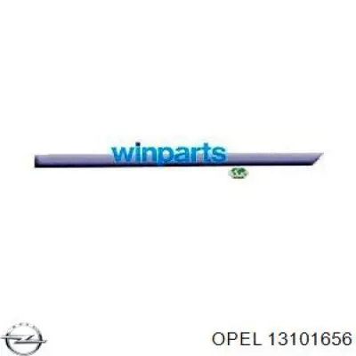13101656 Opel Накладка задніх дверей