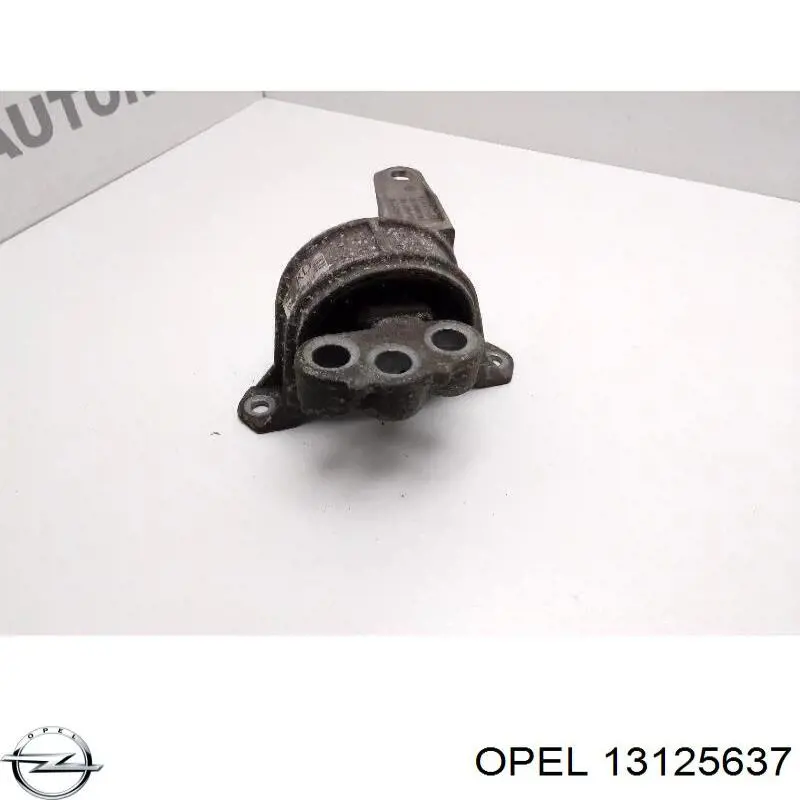 Подушка (опора) двигуна, права 13125637 Opel