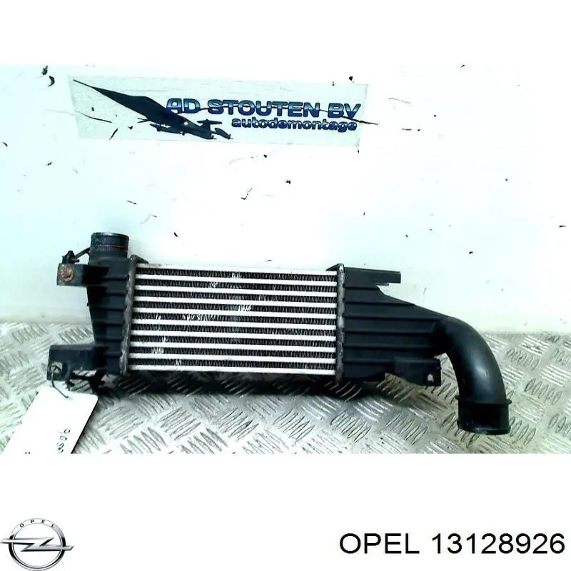 Купити 13128926 Opel Радіатор интеркуллера