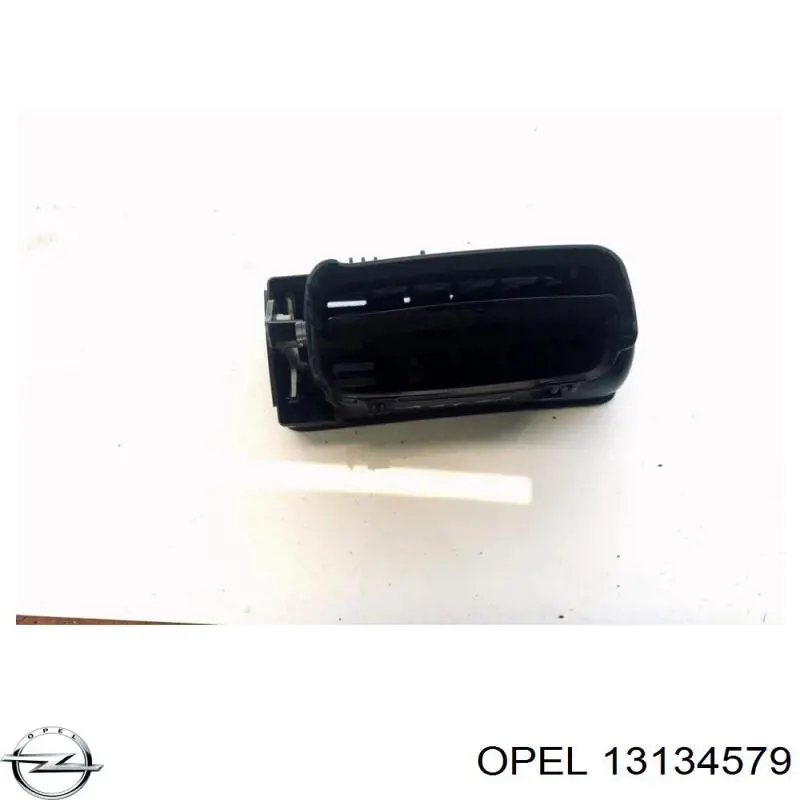 Купити 13134579 Opel Консоль панелі приладів