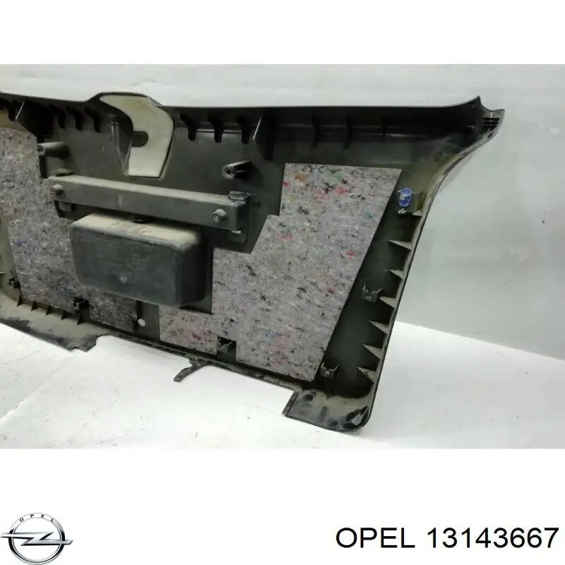 Обшивка кришки багажника Opel 13143667 ціна, від 16.84 USD