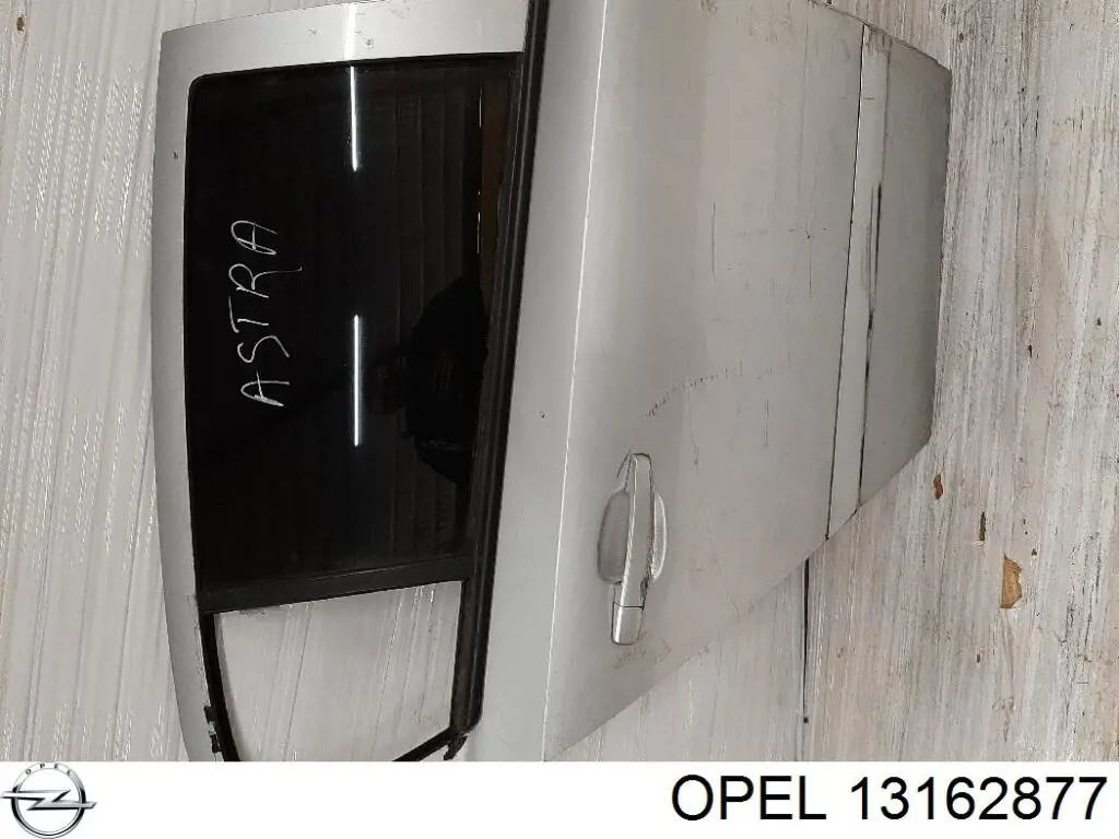 Двері задні, праві Opel Astra H (L48, L08) (Опель Астра)