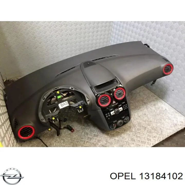 Панель передня "торпедо" Opel 13184102 ціна, від 310.73 USD