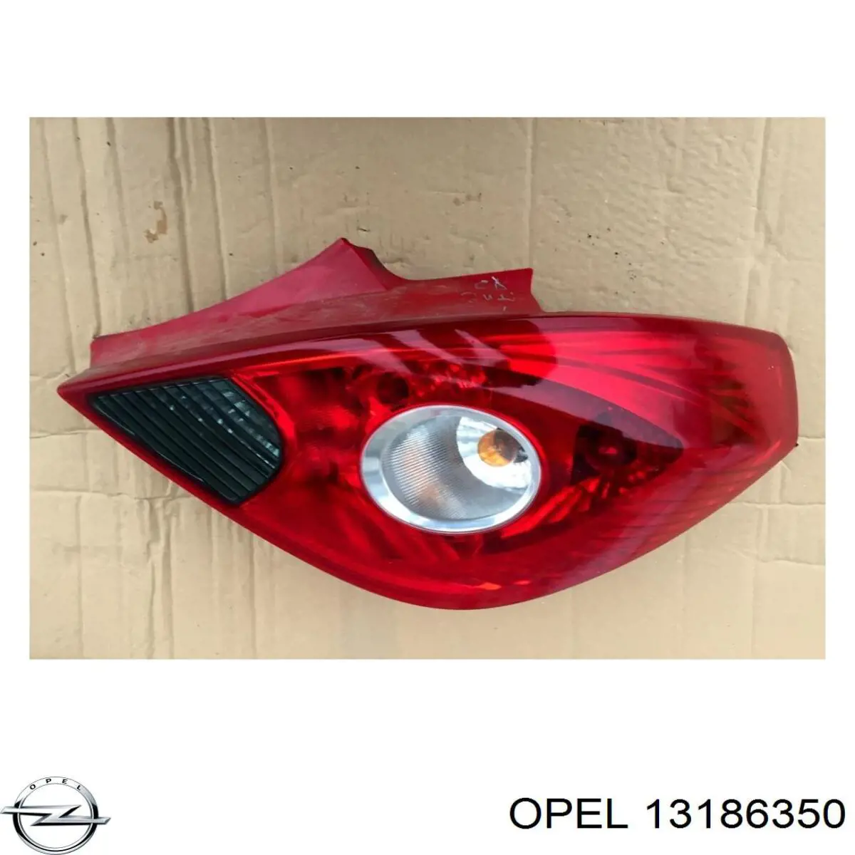 13186350 Opel Задня ліва фара