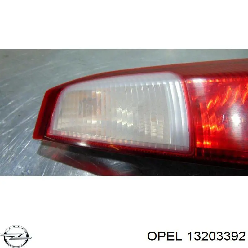 Задня права фара 13203392 Opel