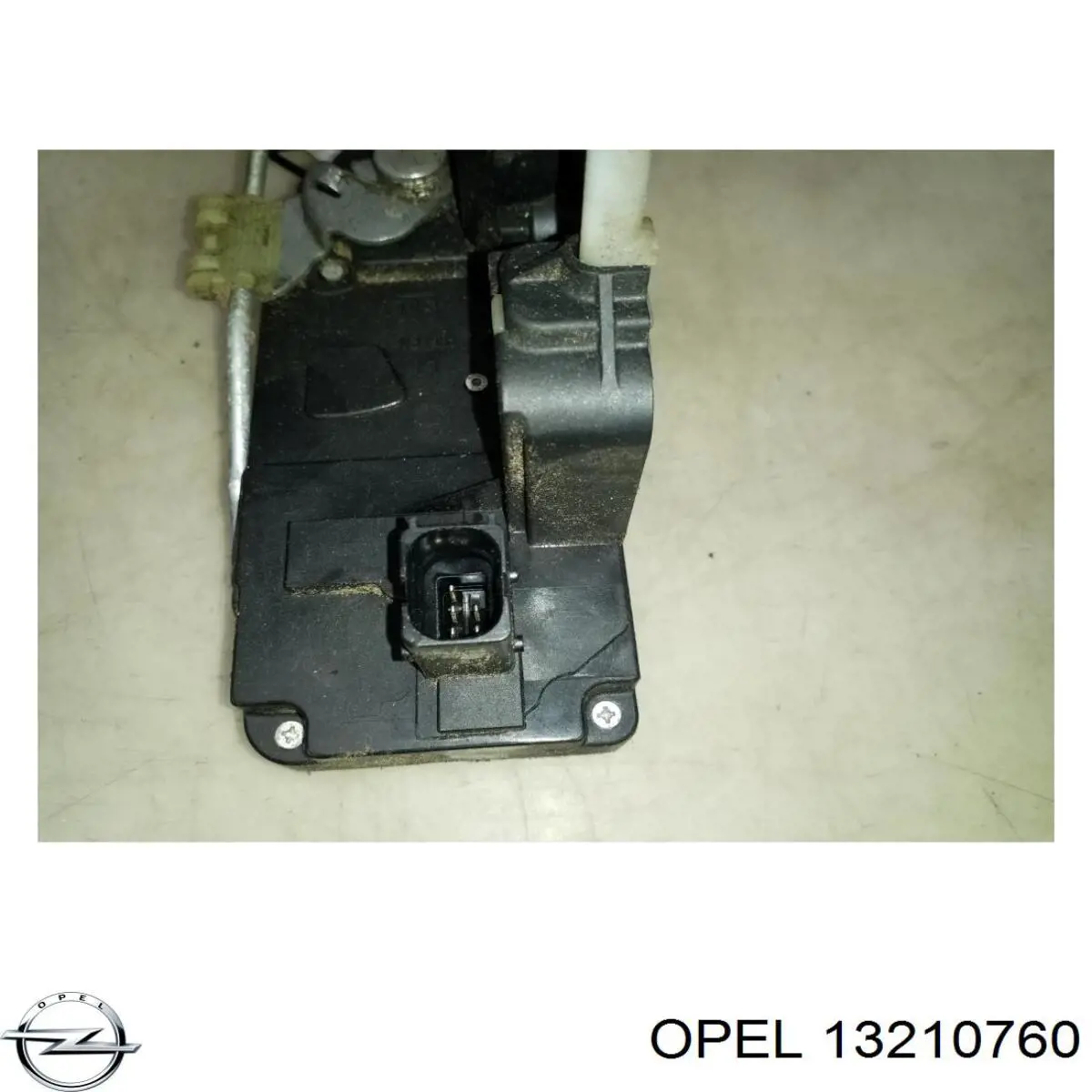 Замок задньої двері, лівої 5133127 Opel