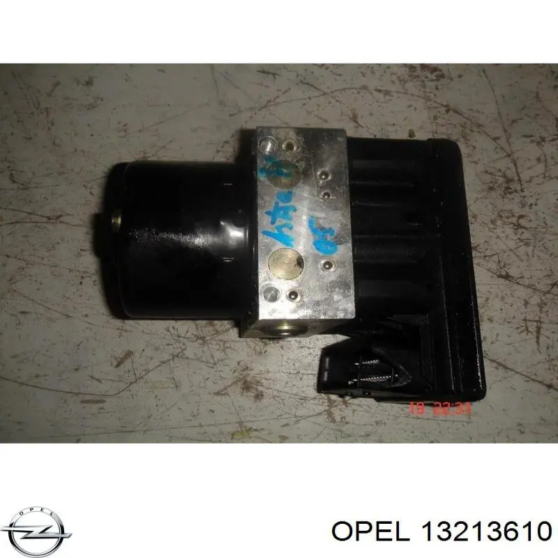 Блок керування АБС (ABS) 13213610 Opel